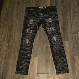 Evolution in Design Men's Size 42 Denim Jeans